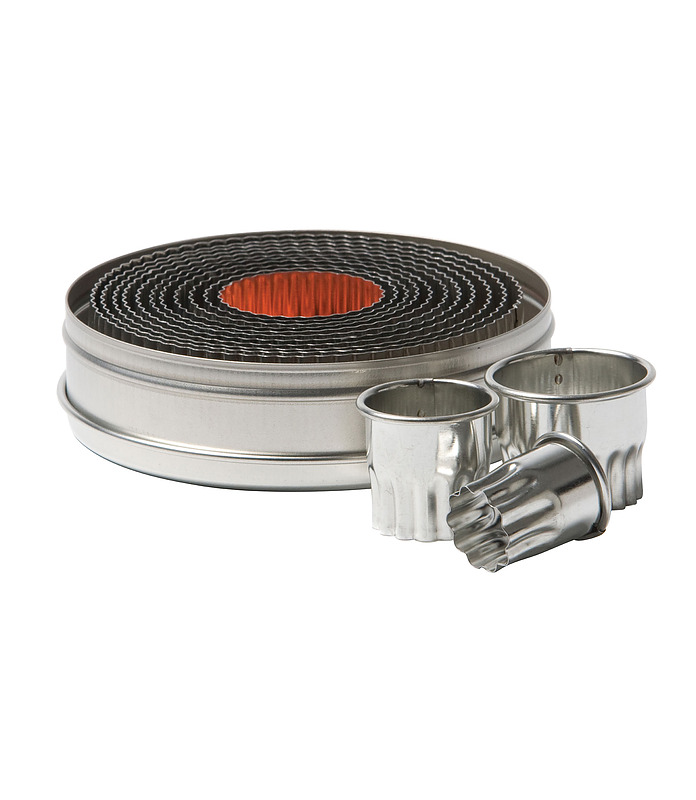 Cookie Cutter Crinkled 14 Piece Diameter 25-115mm